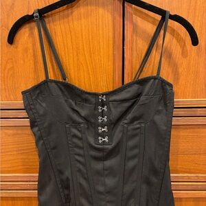 PrettyLittleThing Black Corset with Zipper Detail - brand new